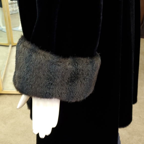 Olympia Faux Fur Coat - Picture 4 of 7